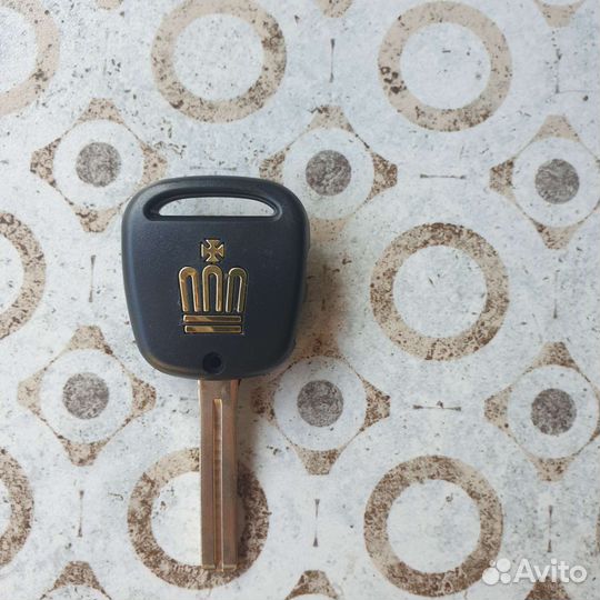 Ключ Toyota Crown
