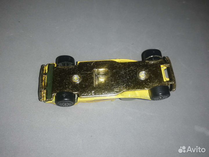 Модель автомобиля mercedes benz