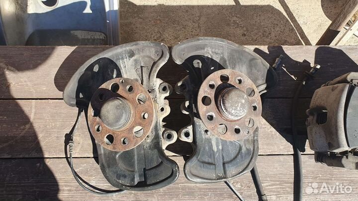 Кулак поворотный mercedes w204 amg