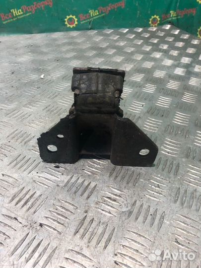 Опора двигателя Hyundai Grand Starex