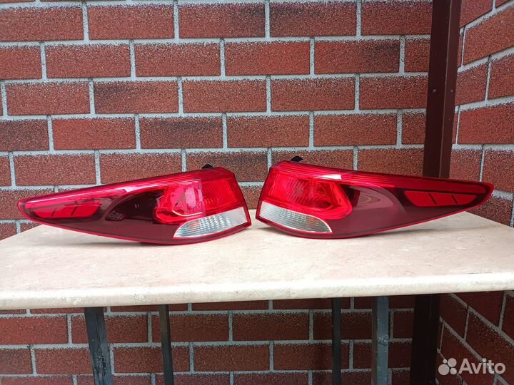 Фонарь задний наружный Киа Рио 4 KIA RIO оригинал