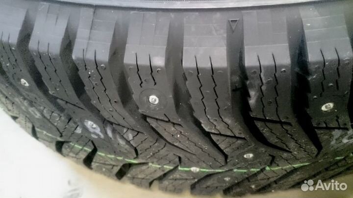 Kumho WinterCraft Ice WI31 215/65 R16 98T