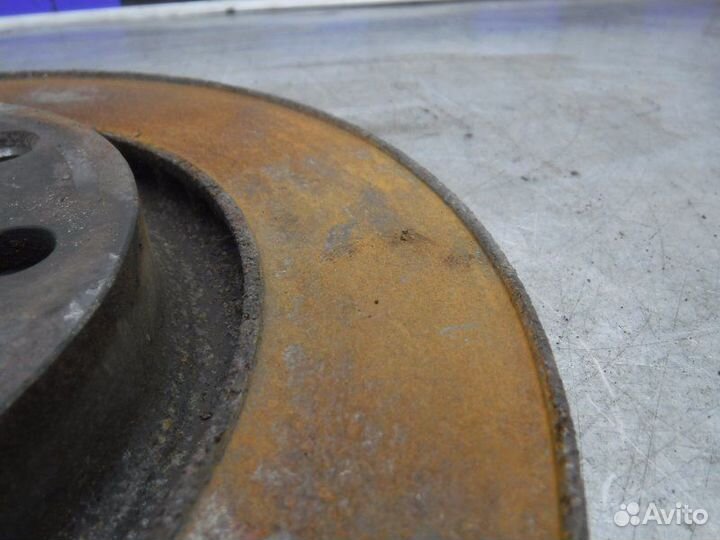 Тормозной диск передний правый Peugeot 207 ET3J4