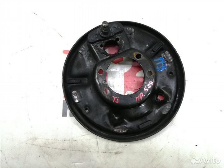 Кожух тормозного барабана задний правый Jeep