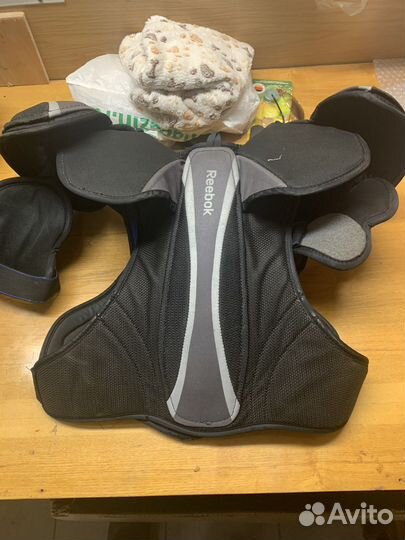 Нагрудник хоккейный reebok kfs 5k sr m