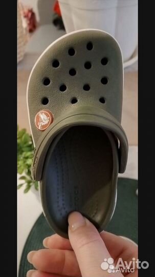 Crocs сабо c8 хаки