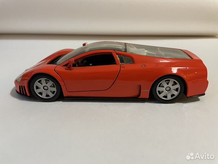 Коллекционная модель Volkswagen Nardo 1:24 MotorMa