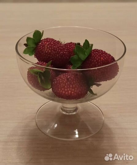 Мини-вазочка с декором