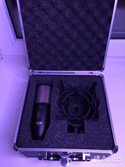 Микрофон AKG P420