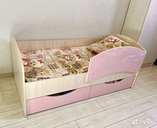 Кровать детская с бортиком