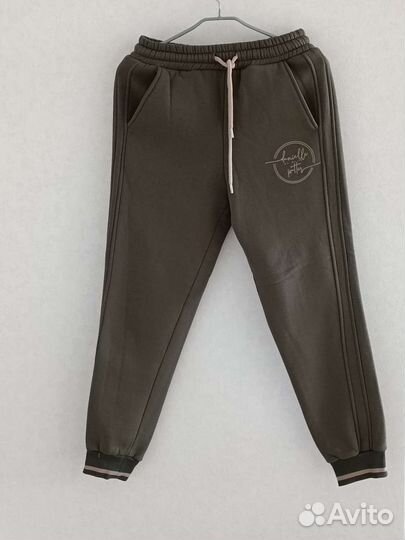 Спортивный костюм женский