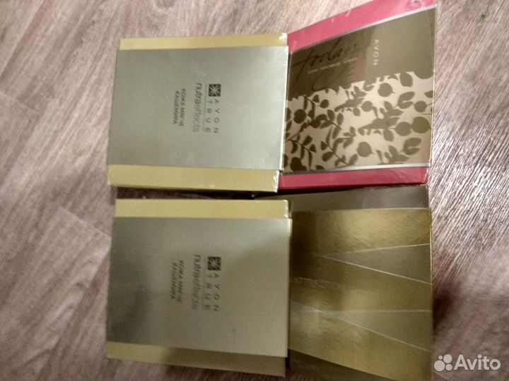 Наборы подарочные,туалетная вода жен,муж Avon