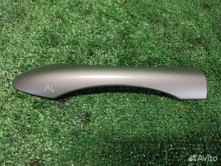 Накладка двери Toyota Auris E150 2009