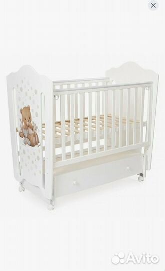 Детская кроватка с поперечным маятником