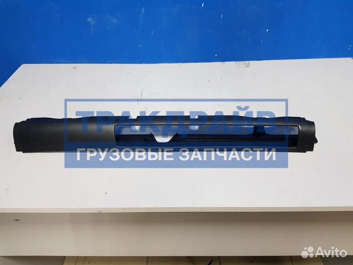 Решетка стеклоочистителя для автомобилей Скания 5 серия под лобовым стеклом центральная