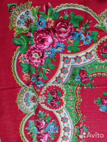 Платок с люрексом новый