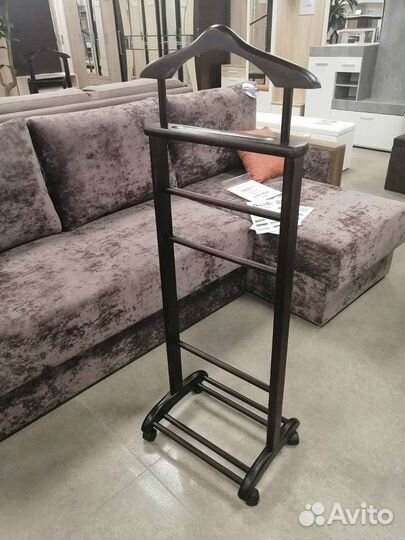 Вешалка напольная деревянная в наличии