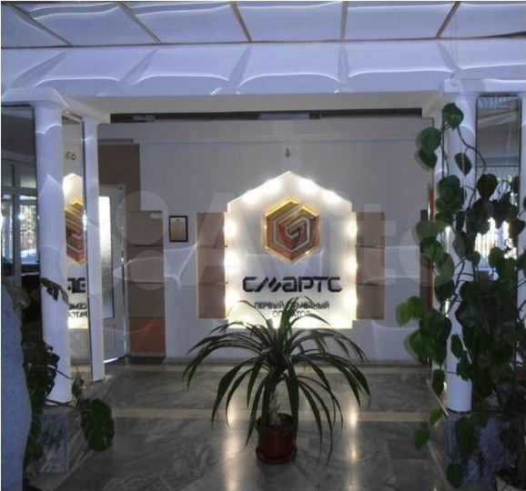 Здание 2230 м²+земля 21 сотка