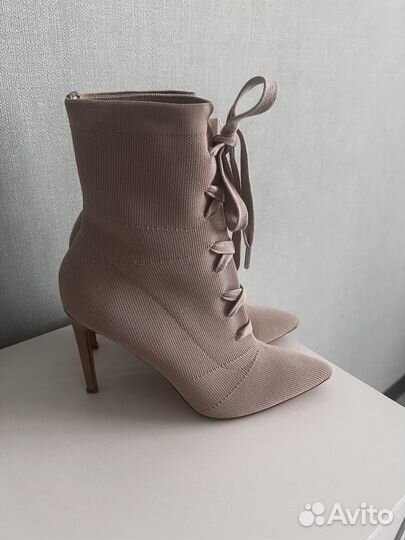 Ботильоны Kendall и Kylie