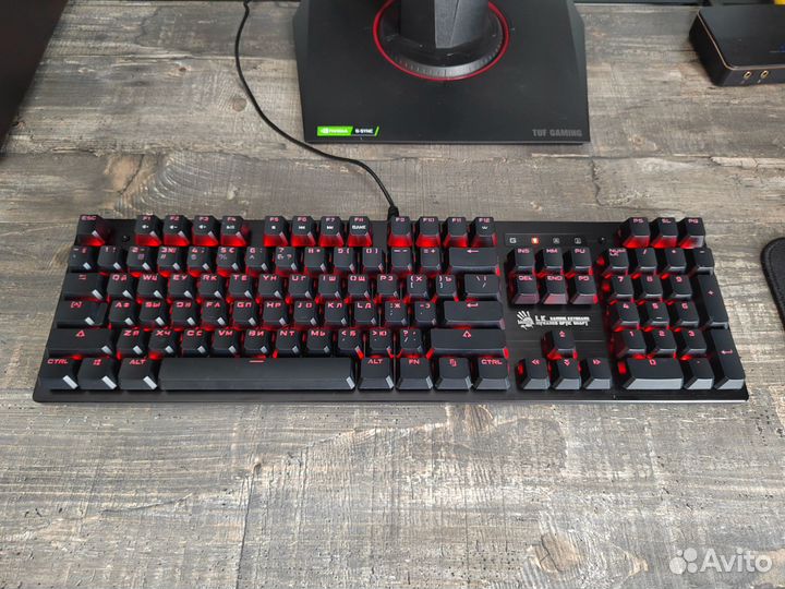 Механическая клавиатура Bloody B820R