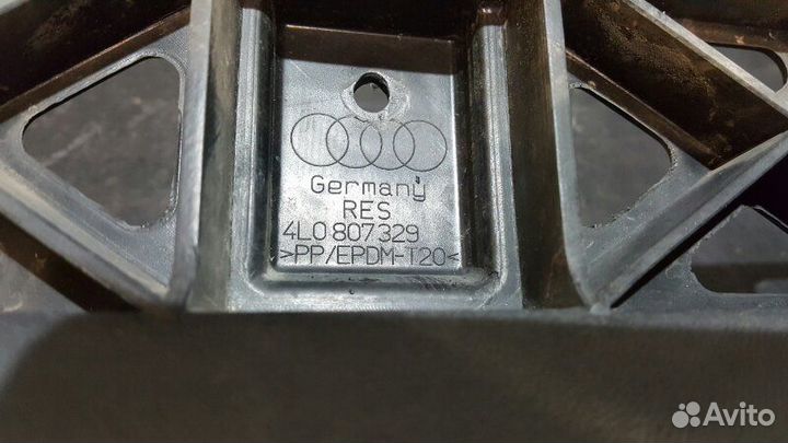 Кронштейн заднего бампера Audi Q7 4L 4.2 BAR 06