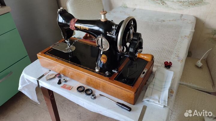 Швейная машинка