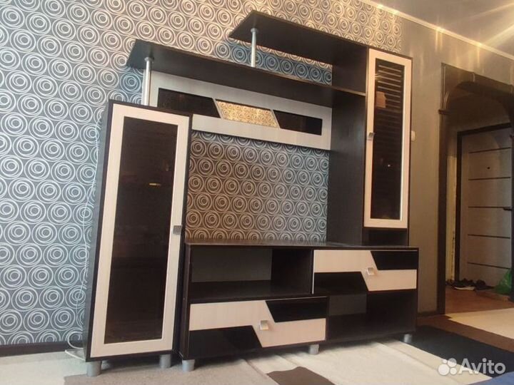 Стенка в гостиную