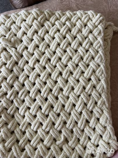 Плед вязанный цена за все