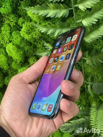 iPhone 11 Pro, 64 ГБ