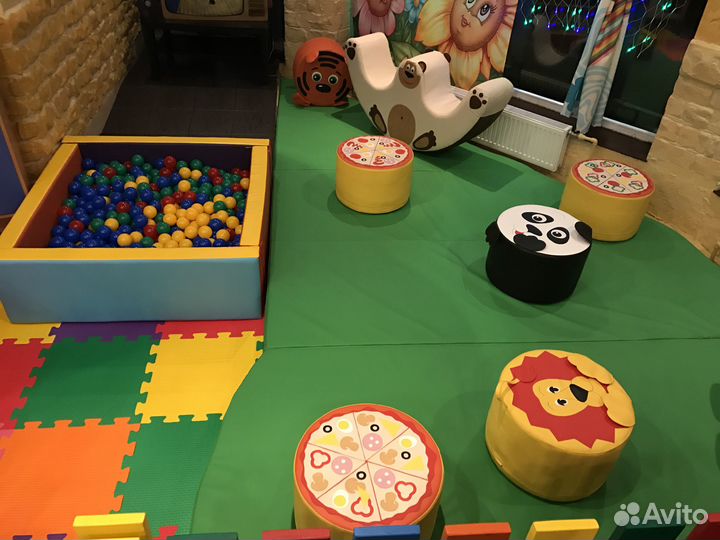 Мягкие игровые кресла и пуфики