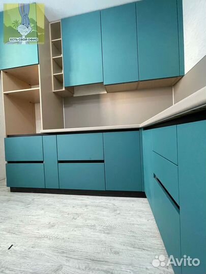 Кухонный гарнитур угловой