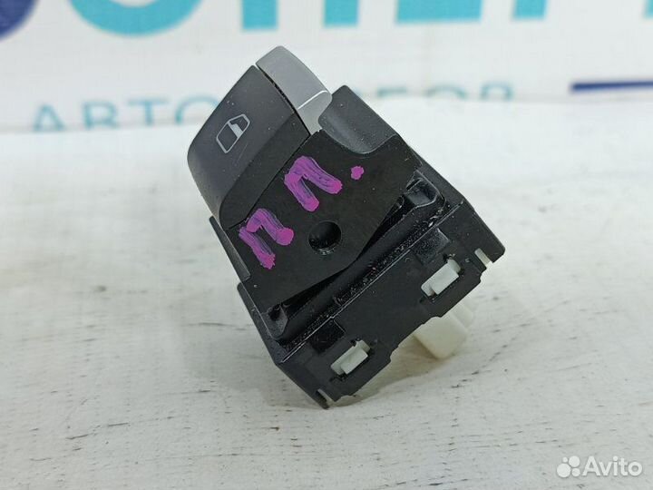 Кнопка стеклоподъемника передняя правая Chery