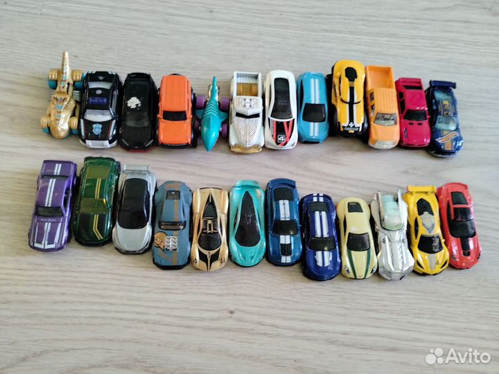 Hot wheels машинки