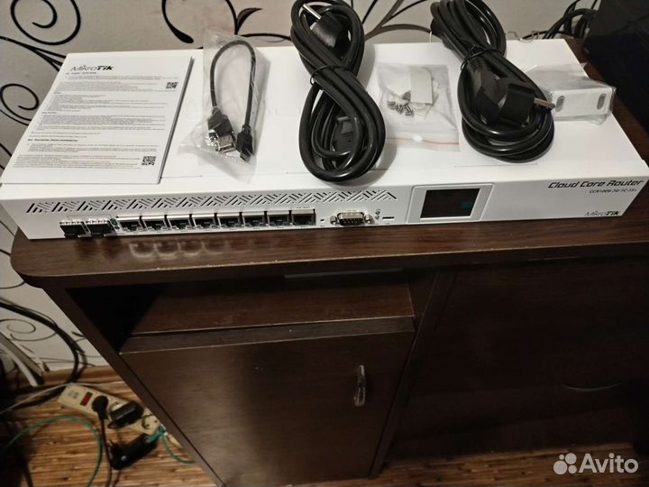 Маршрутизатор MikroTik CCR1009-7G-1C-1S+