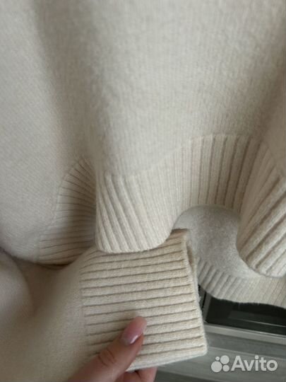 Свитер шерстяной женский 42-44 размера