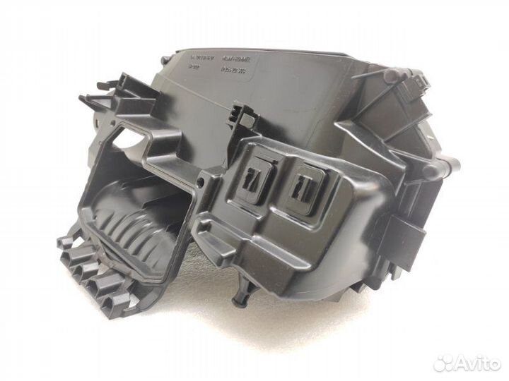 Корпус воздушного фильтра Mercedes-Benz C-Class