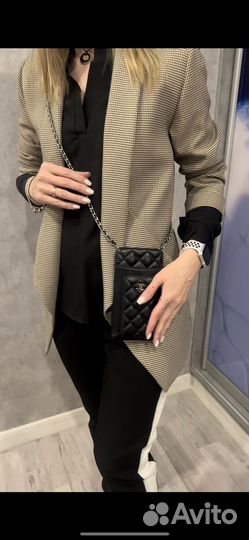 Сумочка Chanel на доставке