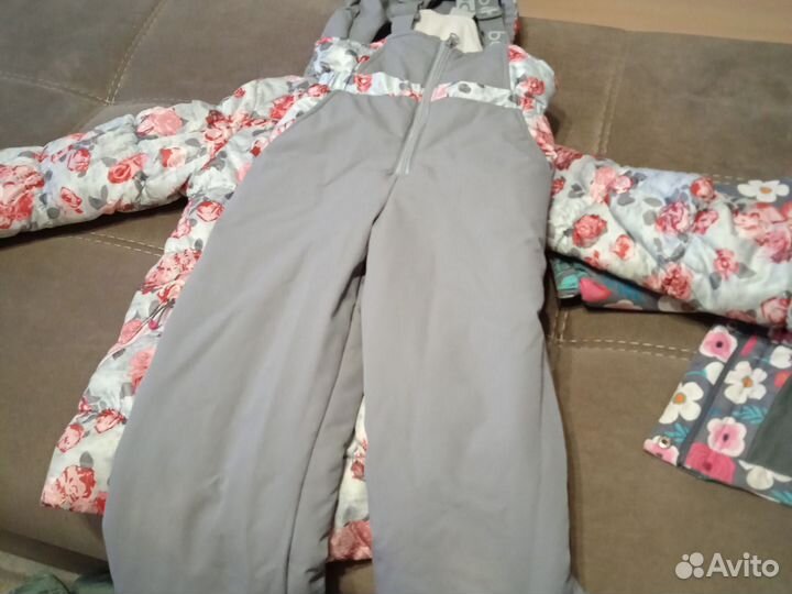 Пакет с детскими вещами