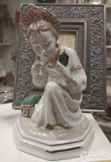 Статуэтка Малахитовая шкатулка фарфор 1960