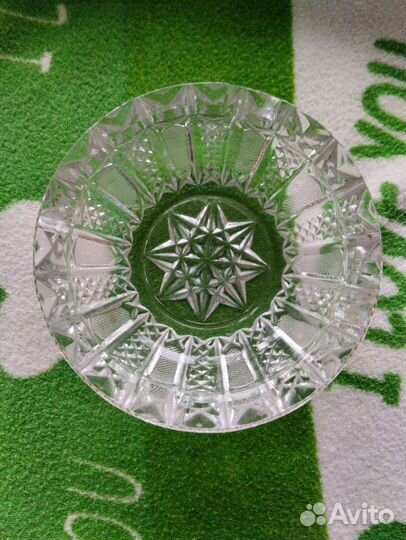 Посуда:ваза,ладьи, рог,конфетницы-хрусталь винтаж