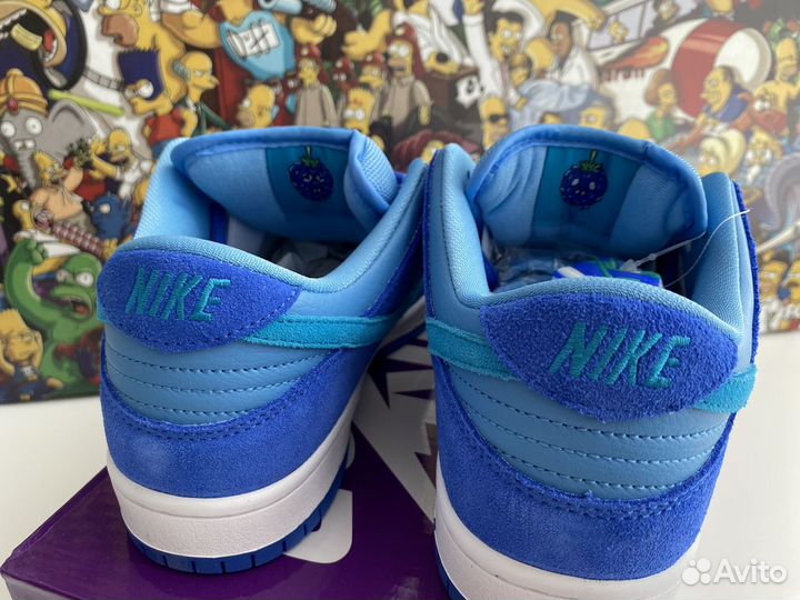 Nike sb dunk low blue raspberry