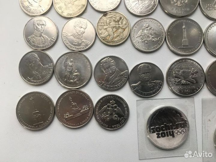 Продаются юбилейные монеты цена договорная