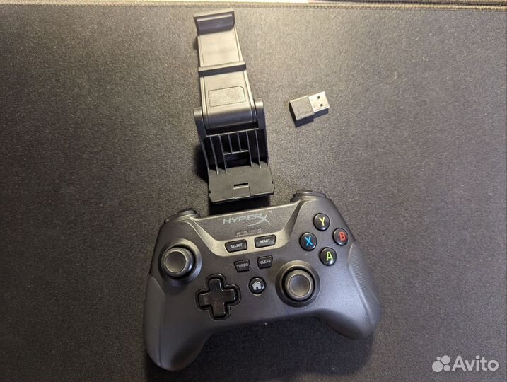 Геймпад HyperX Clutch
