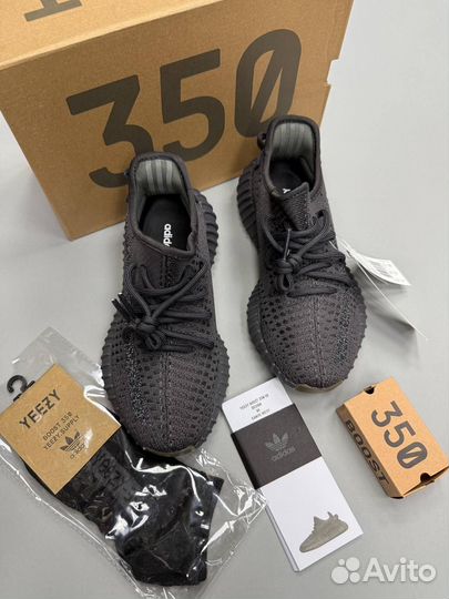 Кроссовки Adidas Yeezy Boost 350 V2 Размер 36-41