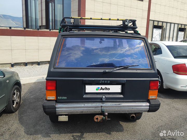Jeep Cherokee, 1992