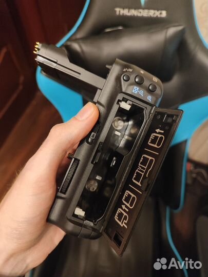 Оригинальный батарейный блок ручка Canon bg e6