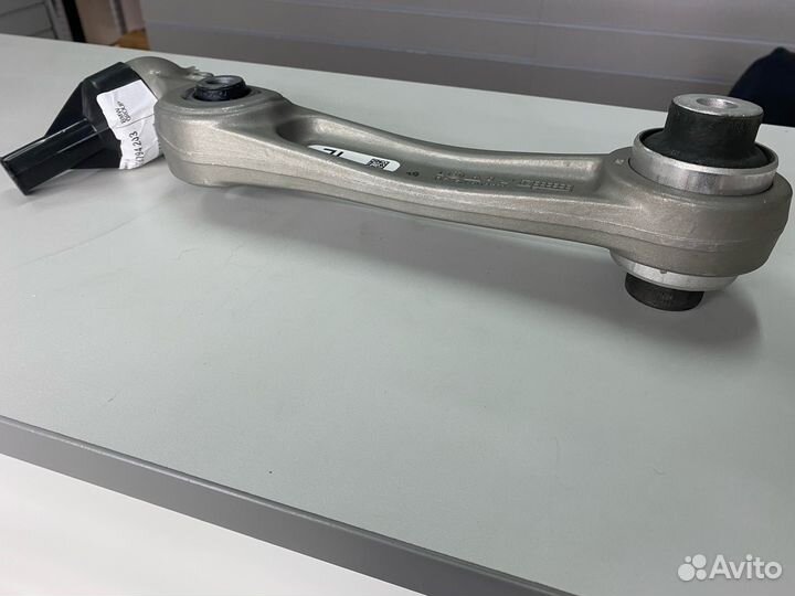 Рычаг передний левый 31126794203