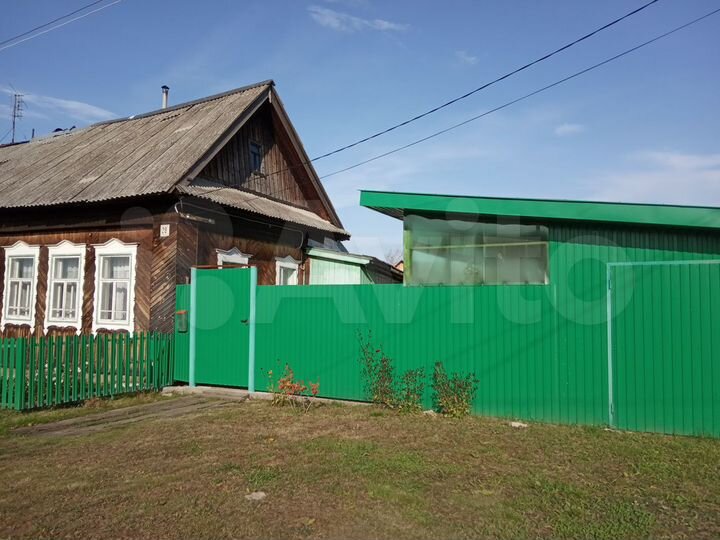 Дом 27 м² на участке 5 сот.