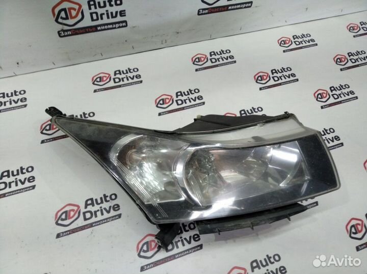 Фара правая Chevrolet Cruze J300 F16D3 2011