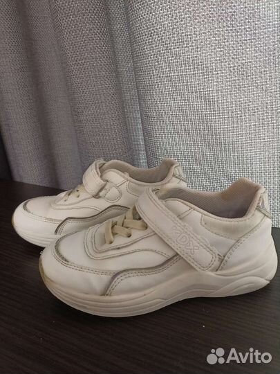 Кроссовки для девочки